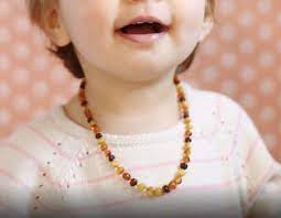 Les colliers pour bébé en ambre